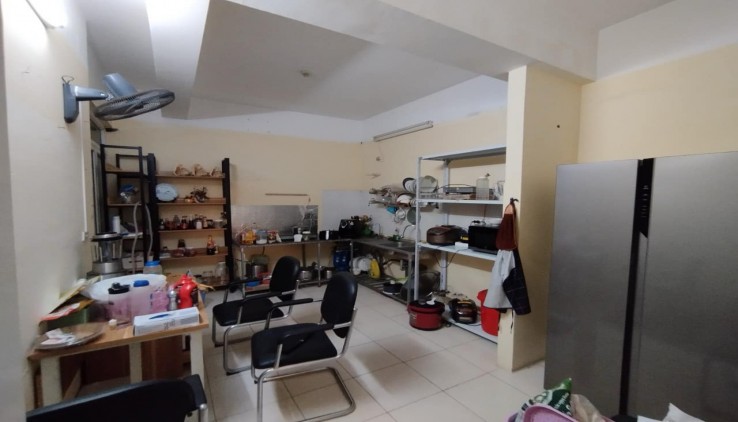 Cho thuê căn hộ 3 phòng ngủ chung cư 25 Lạc Trung  Hai Bà Trưng  Giá:14tr/tháng
